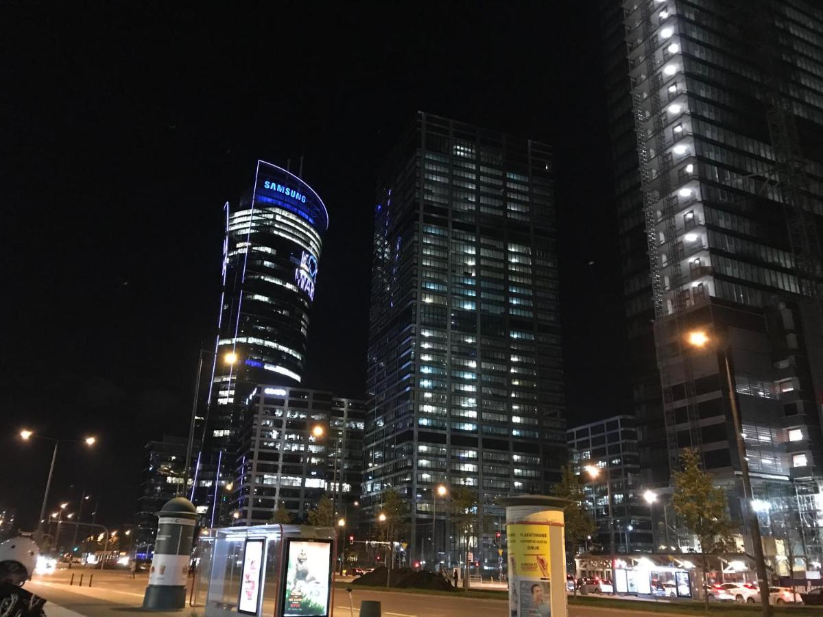 Prestige Apartments Wola Kolejowa Varsovia Exterior foto