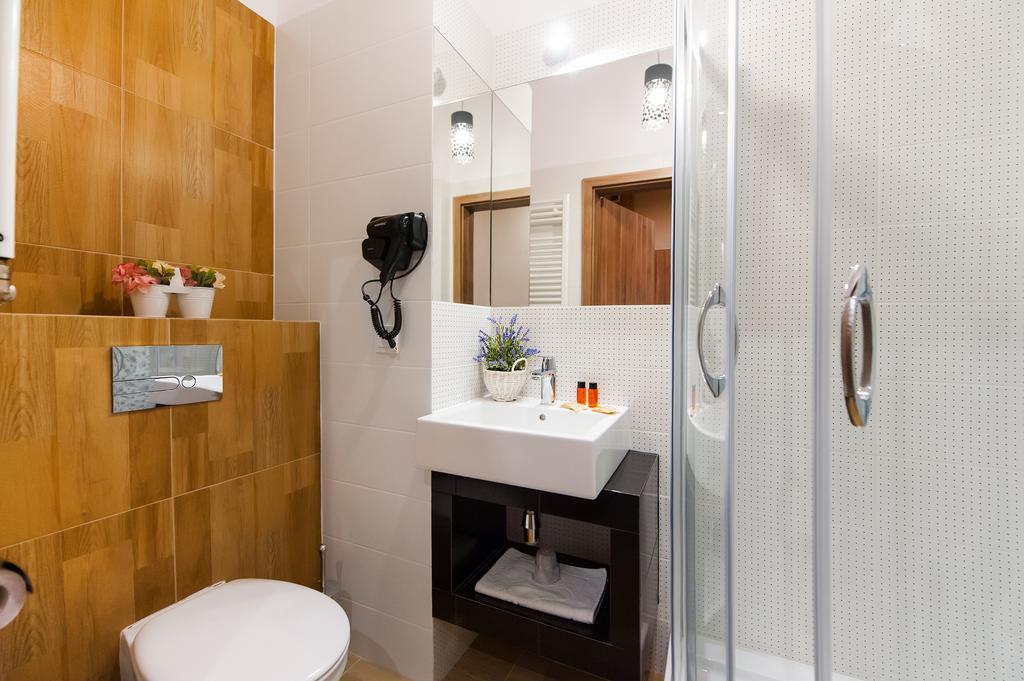Prestige Apartments Wola Kolejowa Varsovia Habitación foto